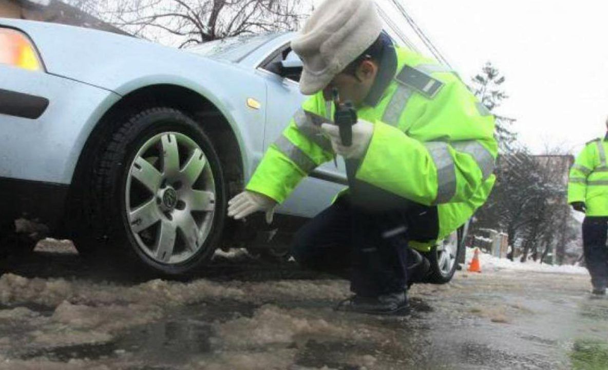 Amenzi record, pentru lipsa cauciucurilor de iarnă