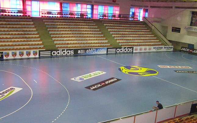 Vânzarea de bilete suspendată, la meciul Gloria-Minaur