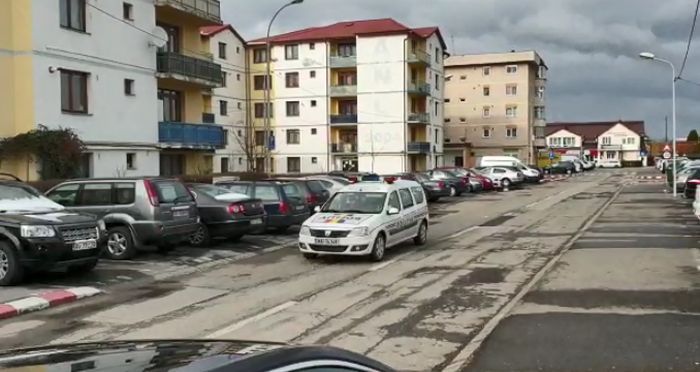 Revoltă în zona în care Primăria a decis montarea containerelor de izolare
