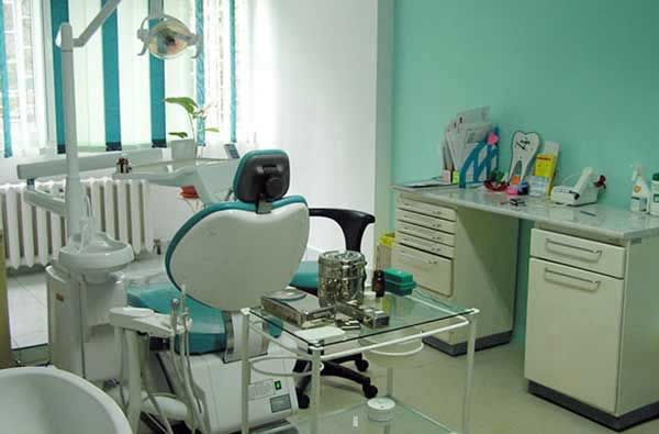 Apel al dentiștilor, către buzoieni