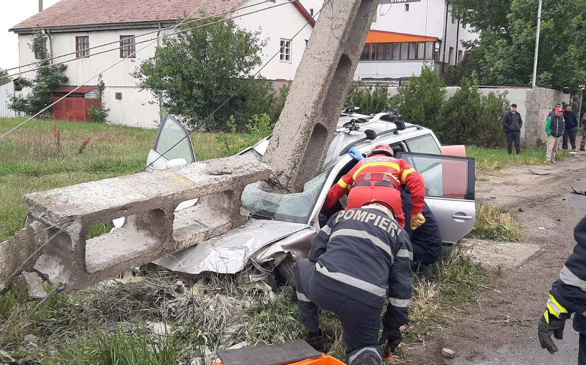 UPDATE Accident grav la Căldărușanca. Trei persoane sunt rănite