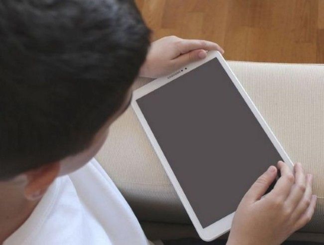 Tablete gratuite, pentru copiii din familii cu venituri reduse
