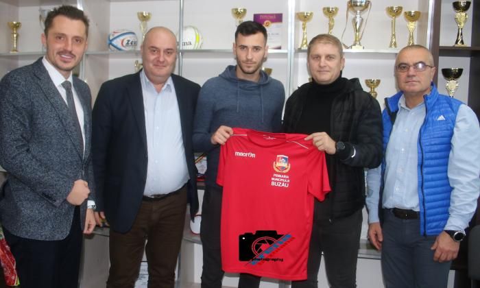 De la Gloria Buzău, la Steaua București