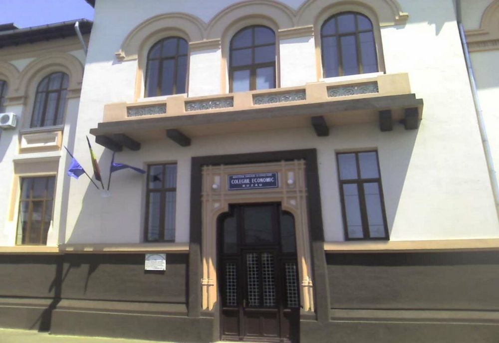 Un profesor al Colegiului Economic din Buzău a fost testat pozitiv cu noul coronavirus