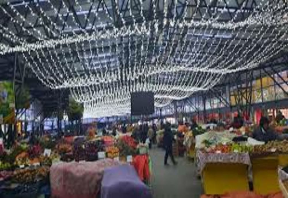 Luminițe și colinde în Piața Centrală din Buzău