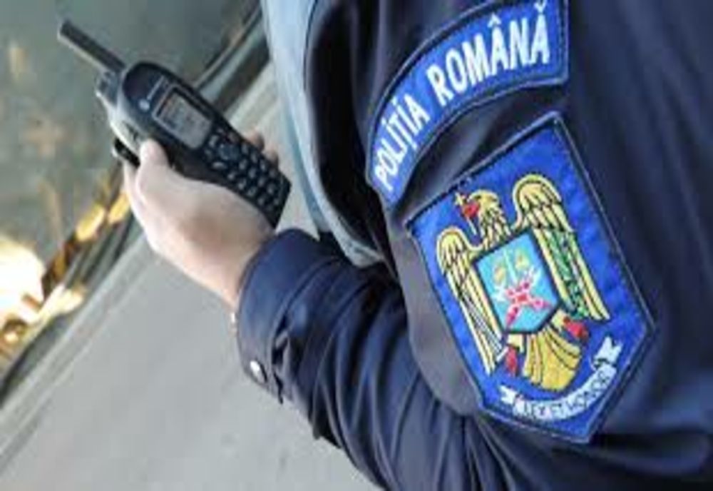Elevii buzoieni sfătuiţi antivictimal în mediul online de poliţiştii de la Prevenire şi Siguranţă Şcolară