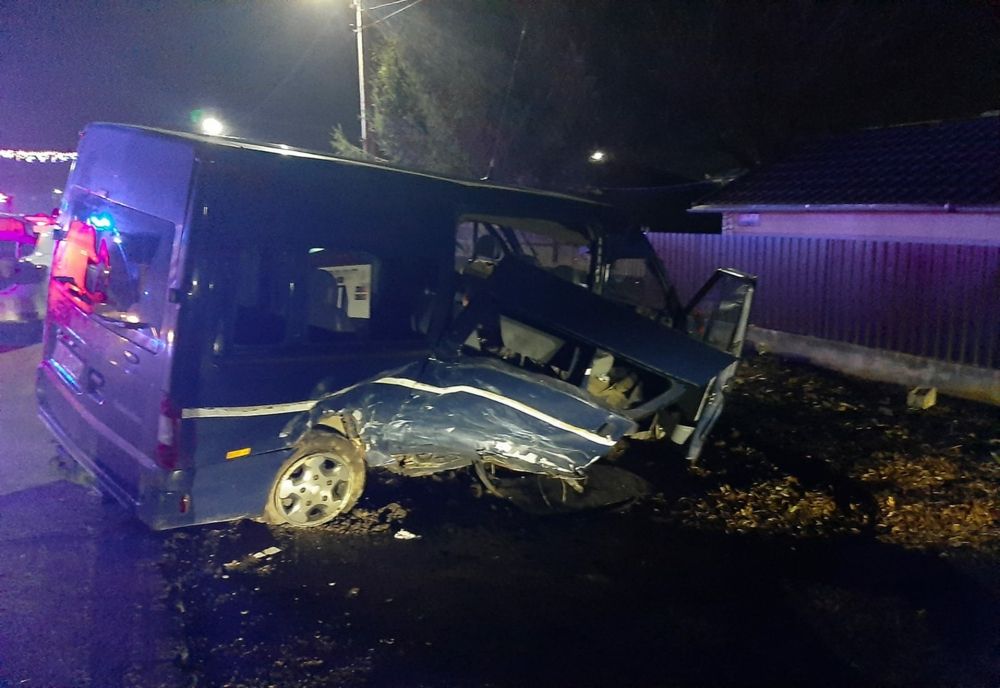 Accident teribil în județul Buzău. Patru persoane transportate de urgență la spital