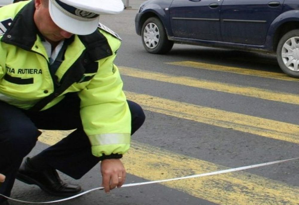 Pieton accidentat în timp de încerca să traverseze DN10 în zona marcajului pietonal