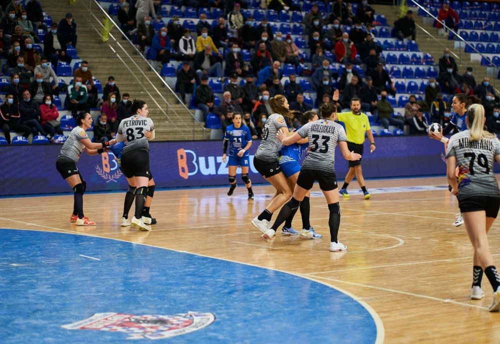 Gloria Buzău a câștigat cu 29-25 meciul jucat pe teren propriu cu SCM Craiova