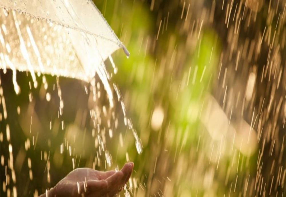 Informare meteo de precipitații moderate cantitativ