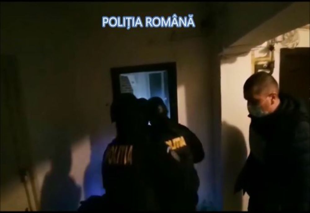 Video: Percheziții în municipiul Focșani la persoane bănuite de furt din locuințe în municipiul Rm. Sărat