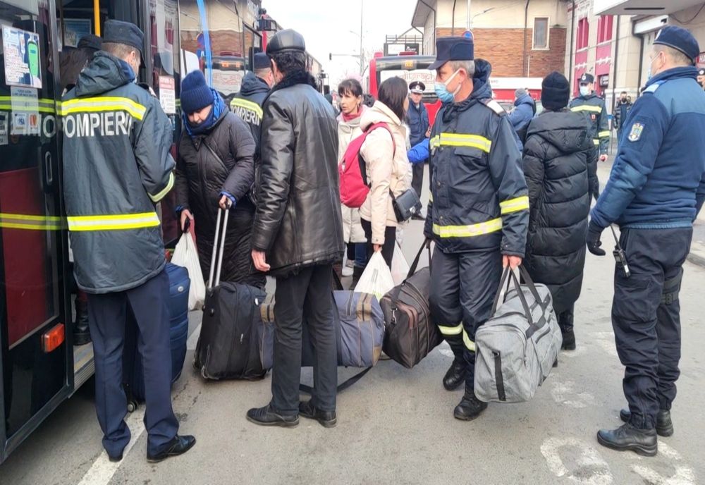 Peste 100 de refugiati veniti ieri la Buzau vor pleca in aceasta noapte spre Budapesta