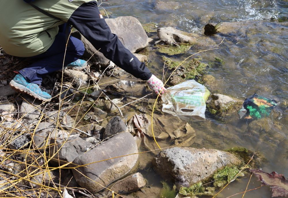 Săptămâna Apelor: 23 de tone de deșeuri din plastic au fost colectate în cadrul programului Cu Apele Curate