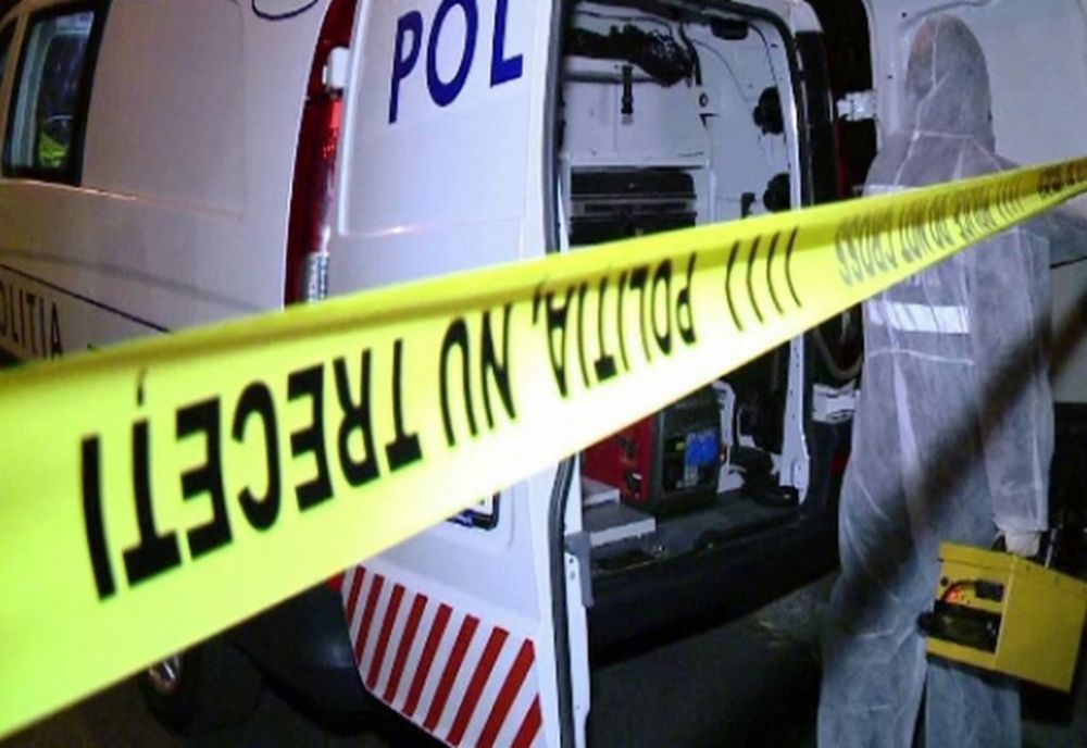 Și-a omorât vecinul, apoi l-a tranșat și i-a dat foc