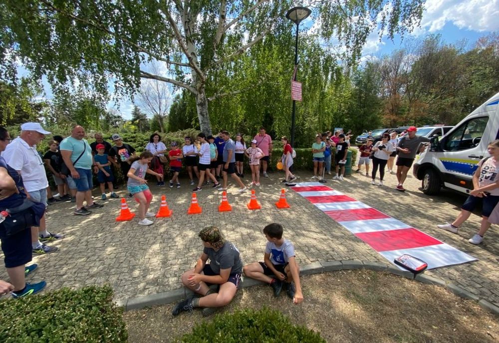 Caravana Poliţiei prezentă în parc