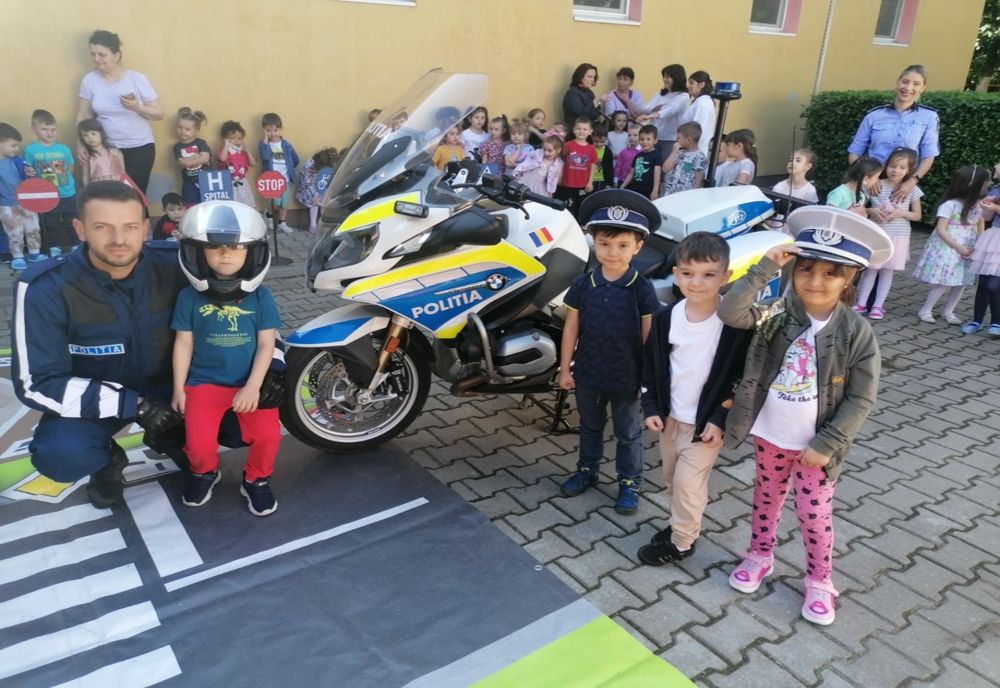 Preșcolarii buzoieni, buni cunoscători ai regulilor de circulație și discipoli ai conduitei preventive