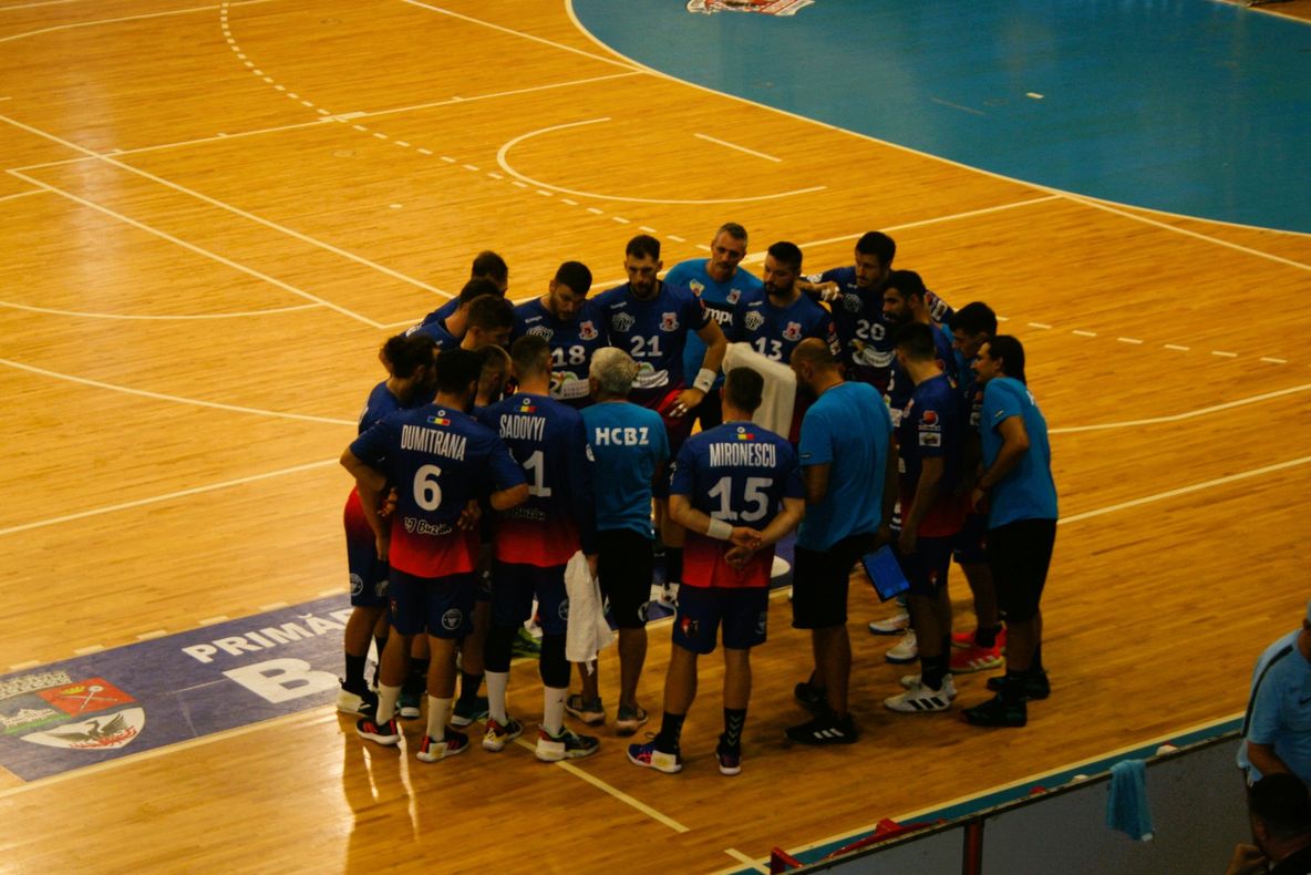 HC Buzău a câștigat cu 21-20 meciul cu CSM Vaslui, din cadrul Memorialului ”Constantin Căpățână”