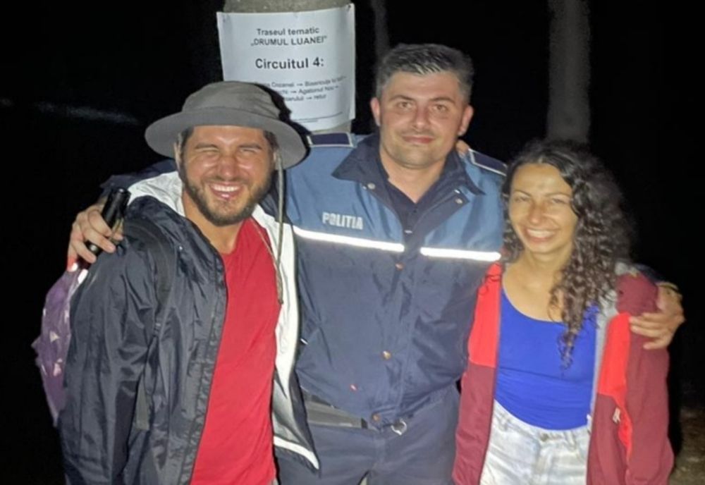 Vineri seară, 12 august, două persoane s-au rătăcit în zona împădurita a județului Buzău, în timpul unei drumeții