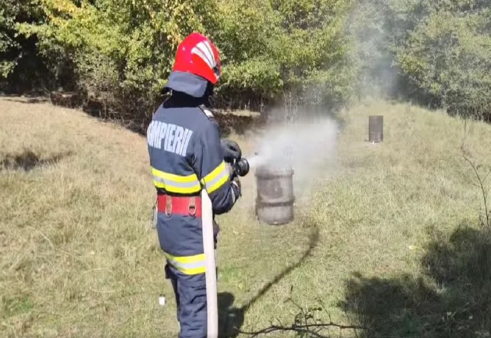 Video: Pompierii buzoieni au desfășurat astăzi un EXERCIȚIU cu forțe și mijloace în teren 