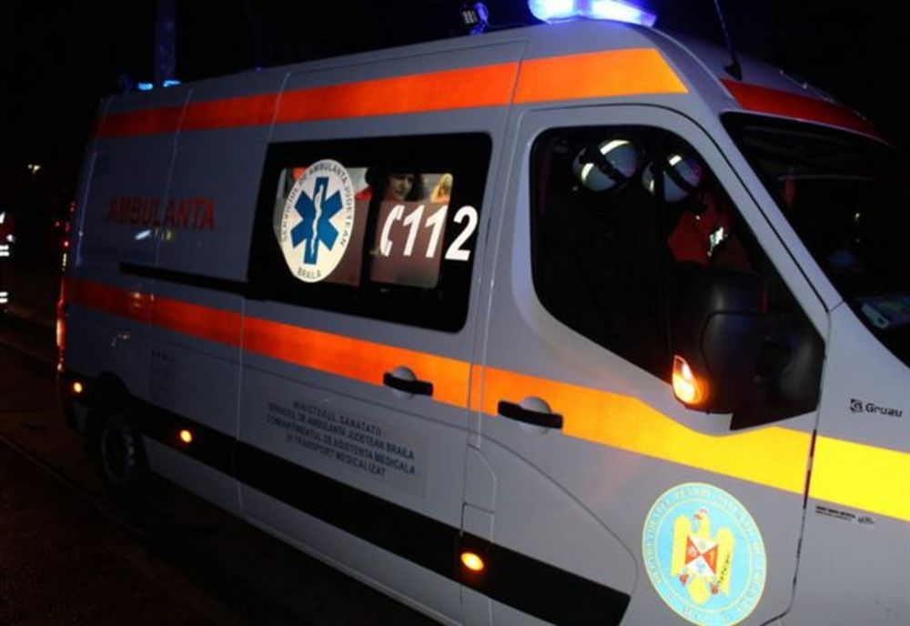 O femeie accidentată, în localitatea Potoceni, în timp ce traversa DJ203K prin loc nepermis