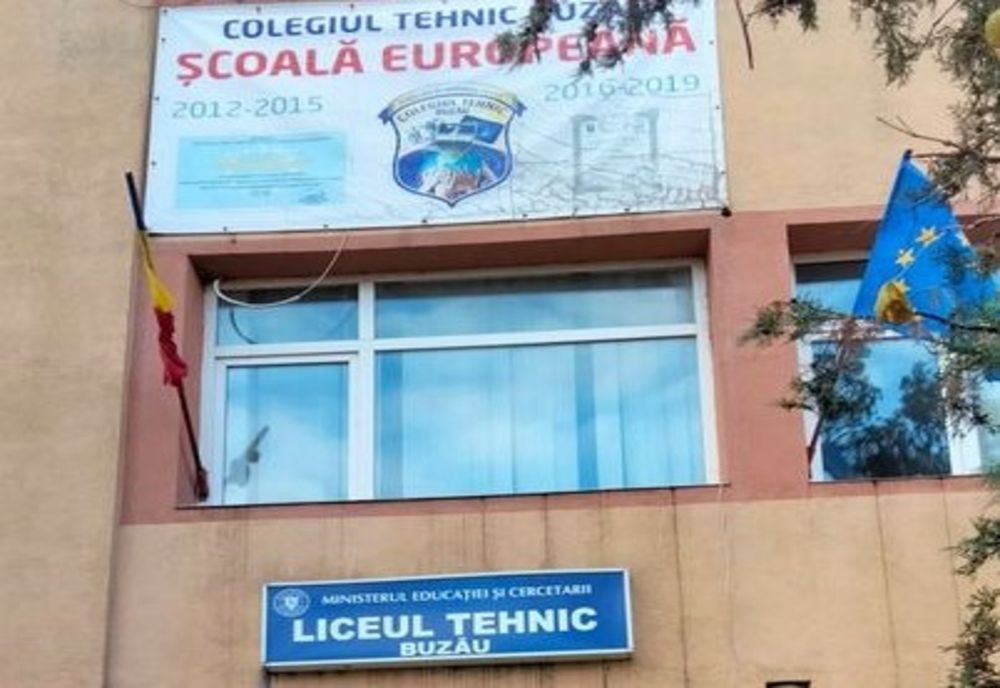 Liceul Tehnic îi invită pe buzoieni la un târg de Crăciun