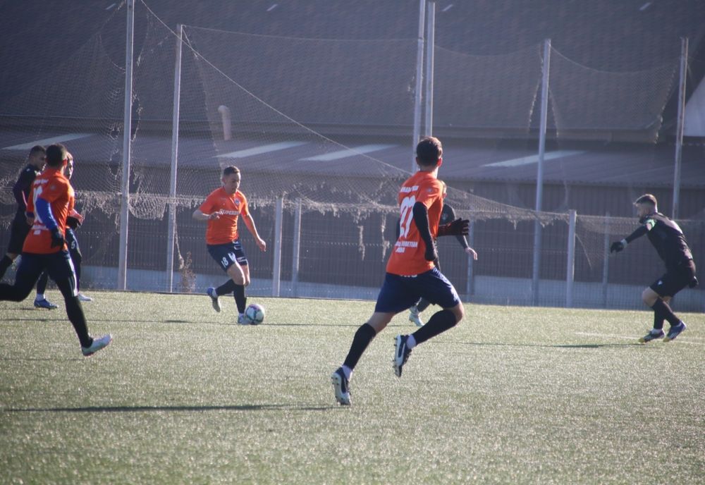Gloria Buzău a câștigat primul amical din perioada pregătirilor de iarnă, învingând cu 2-0 pe CSM Râmnicu Sărat