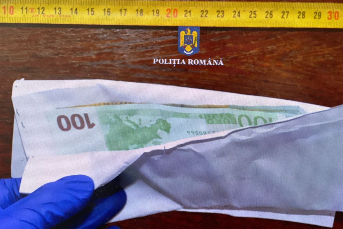 Video: Arestat preventiv pentru că ar fi șantajat o femeie că va publica materiale video și foto compromițătoare