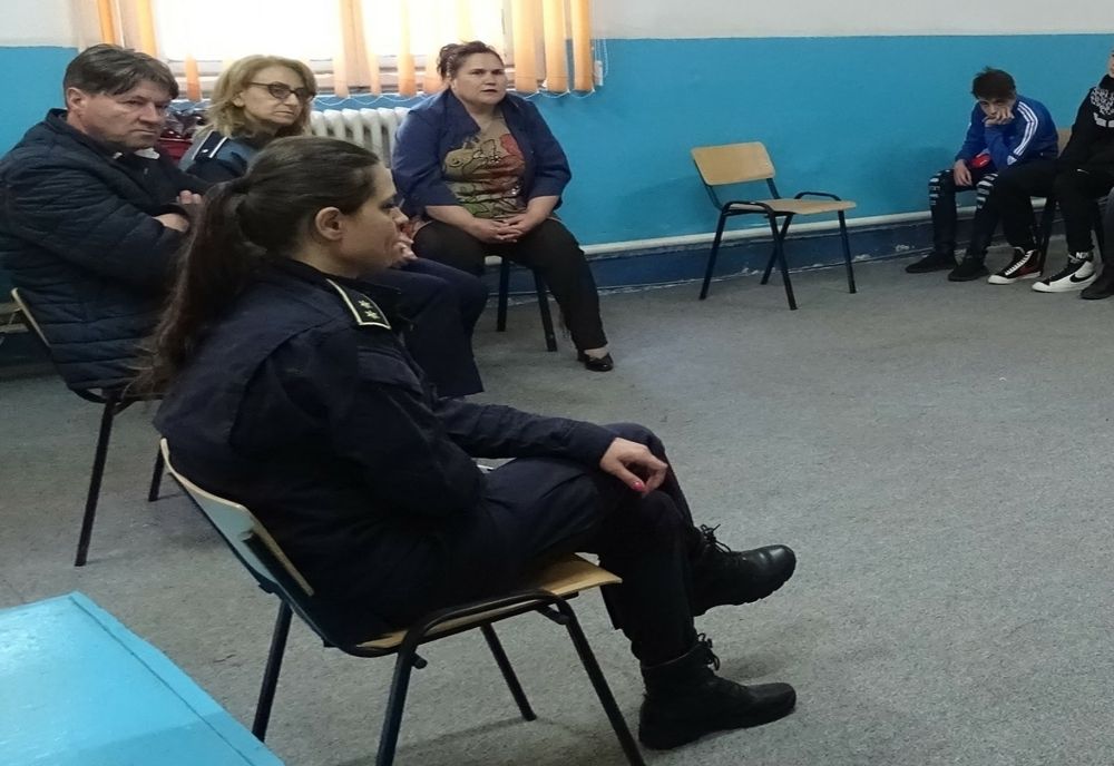 Acțiune informativ-preventivă a polițiștilor în domeniul rutier