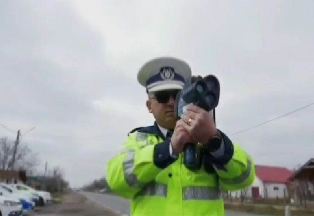 Peste 230 de sancţiuni aplicate pentru neregulile constatate de poliţişti în trafic în ultimele 24 de ore 