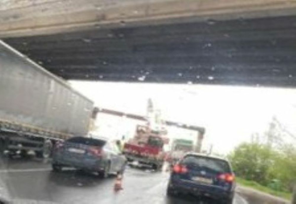 Aglomerația din zona Podului de la Mărăcineni provoacă nervi în trafic