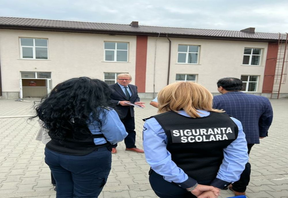 Polițiștii de la siguranță școlară în dialog cu liceenii Liceului Teoretic Alexandru Marghiloman