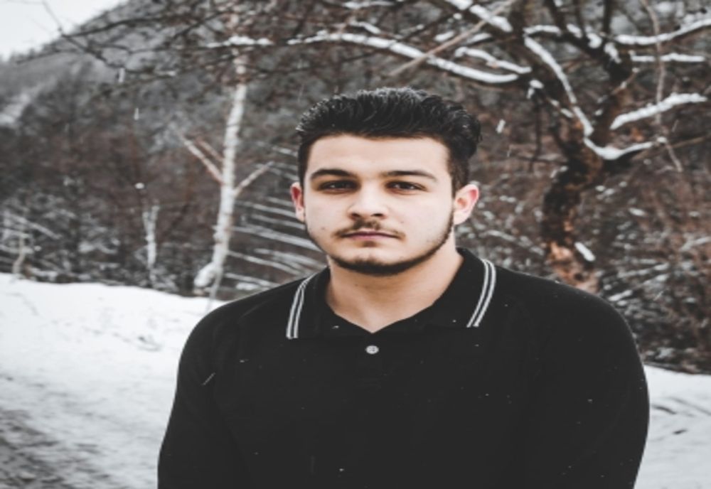 De la o simplă răceală, la un diagnostic crunt. Povestea emoționantă a unui tânăr de 19 ani din Buzău, operat de cancer 