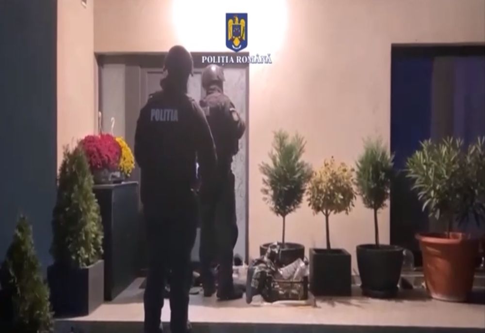 Video: Percheziții la persoane bănuite de evaziune fiscală și spălare de bani