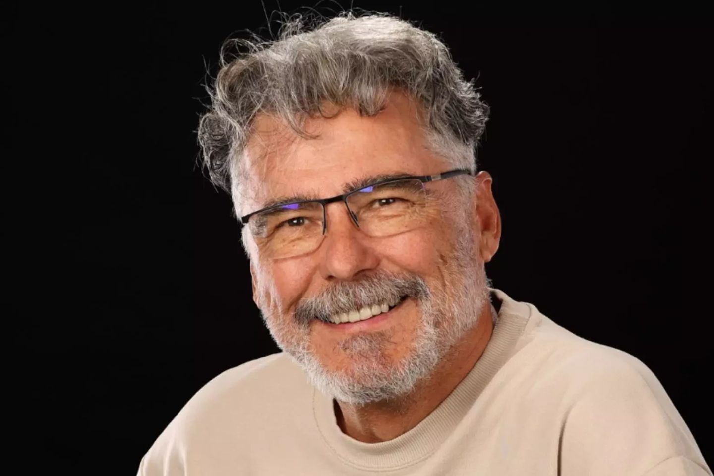 Fost primar din Iași, condamnat definitiv la 19 ani de închisoare pentru viol, dat în urmărire națională