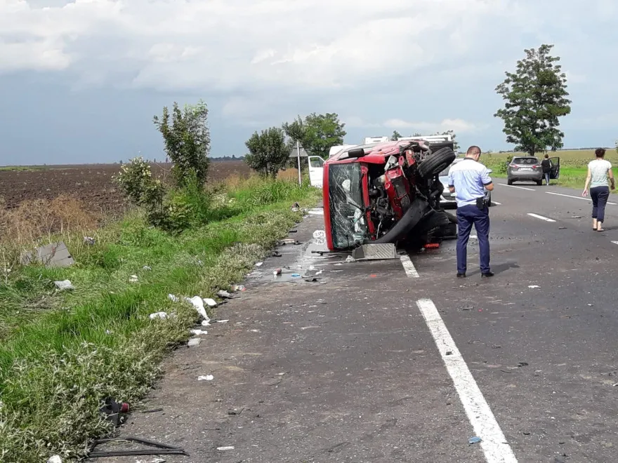 743821-1532876407-ialomita-cel-putin-doi-morti-intr-un-accident-grav-pe-dn2