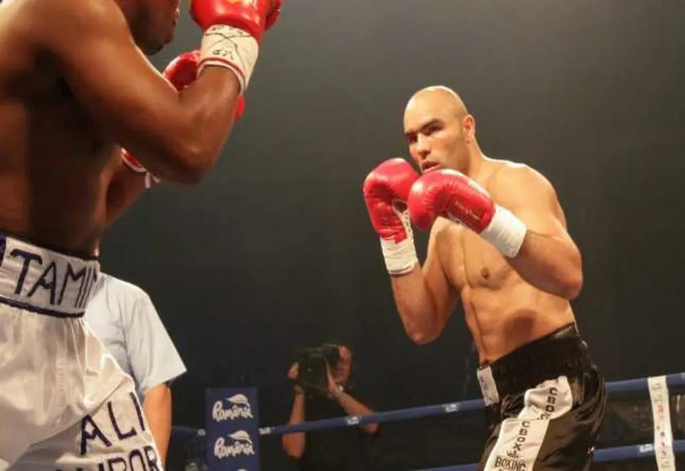 Bogdan Dinu revine în ring