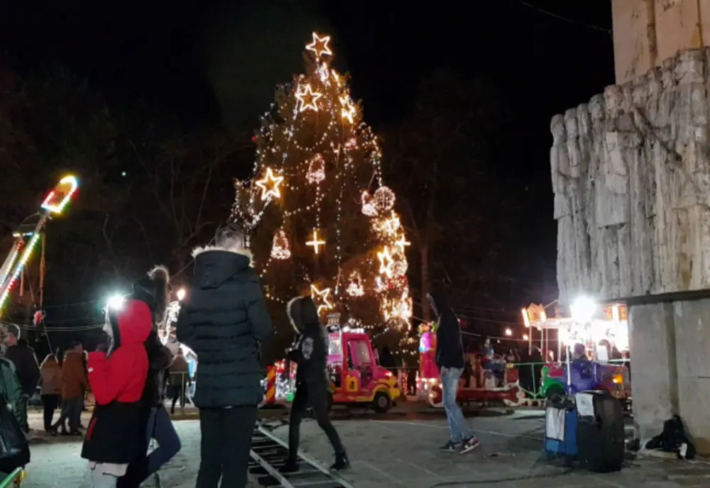 Adolescentă spitalizată, după ce a căzut dintr-o comedie, în Orășelul Copiilor