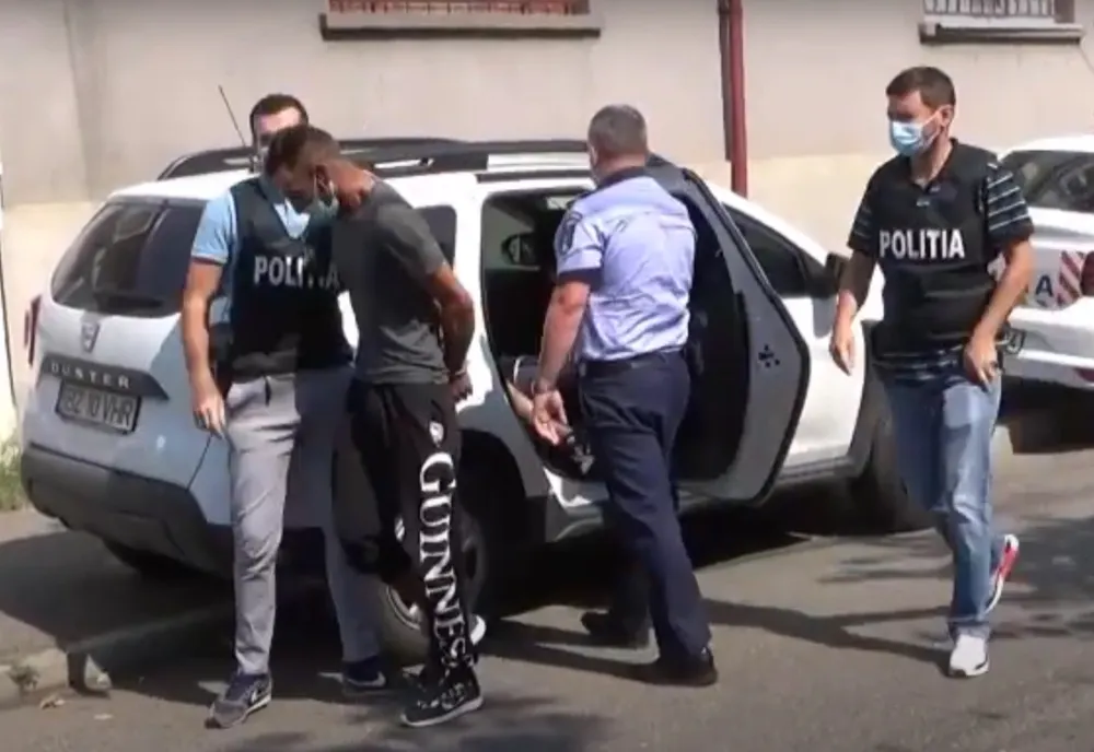 Cinci dintre persoanele implicate în răpirea minorei de 14 ani au fost arestați preventiv pentru 24 de ore