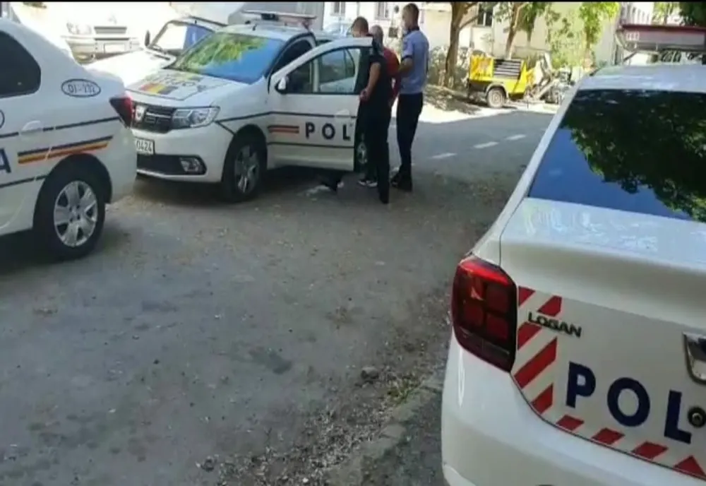 Turbulenţi reţinuţi de poliţiştii râmniceni