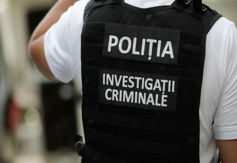 Reținut la 3 ore după ce a furat 30 grame de aur dintr-o bijuterie