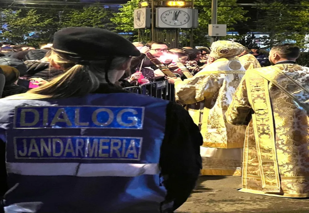 Peste 5000 de buzoieni au venit la slujba de Înviere de la Catedrala Arhiepiscopală