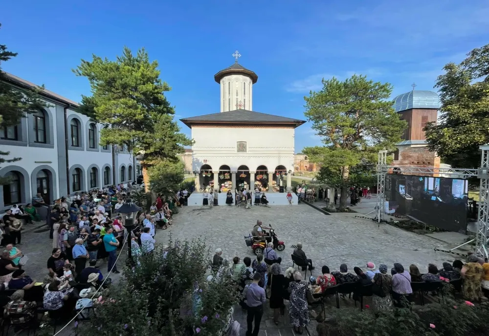 Procesiune religioasă pe străzi cu prilejul „Zilelor municipiului Râmnicu Sărat”