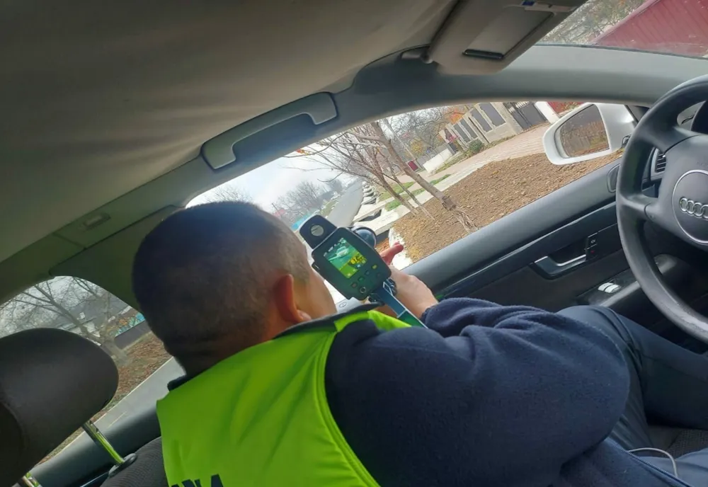 Înregistrat de radar cu 121 km/h în localitatea Mihăilești