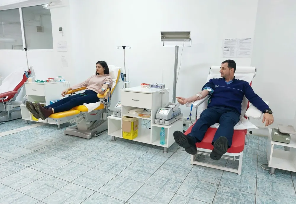 Campanie de donare de sânge a poliţiştilor din Buzău. Polițiștii au identificat în Centrul de Transfuzii principalele bănuite de furt dintr-o societate comercială