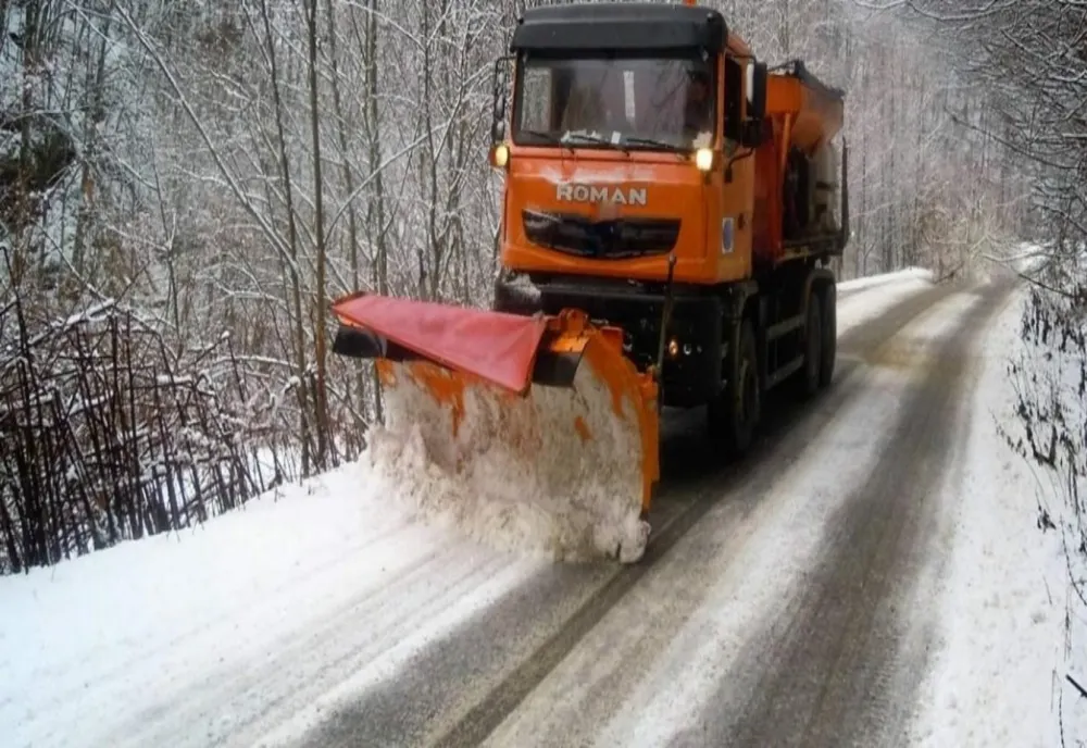 Șoselele din România, sub asaltul Codului Galben de ninsori