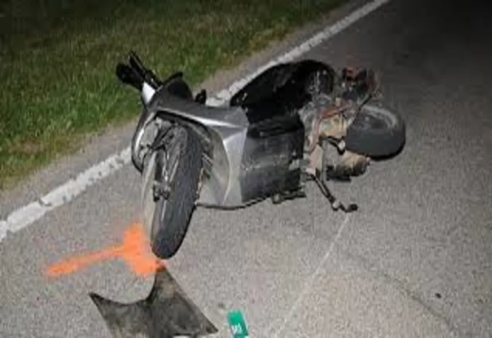Mopedist fără permis accidentat pe DJ203L, în localitatea Cozieni