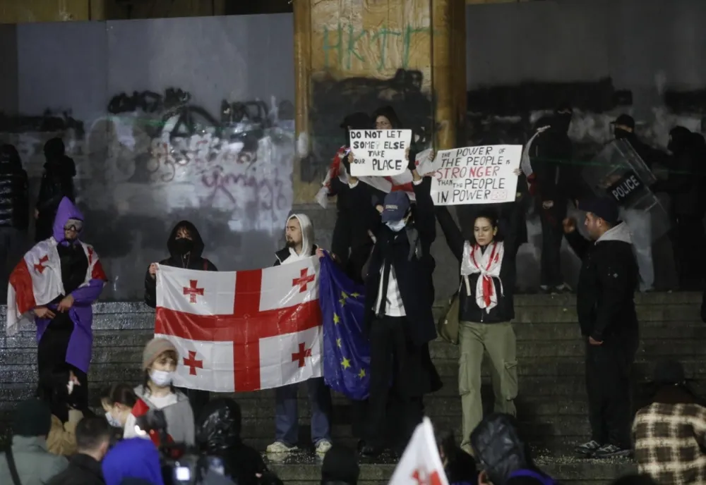 GEORGIA: AVOCATUL POPORULUI DENUNȚĂ TORTURAREA PROTESTATARILOR ANTIGUVERNAMENTALI