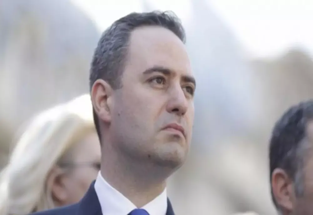 MINISTRUL FINANȚELOR, PRINS PE PICIOR GREȘIT CU TAXA PE BOALĂ
