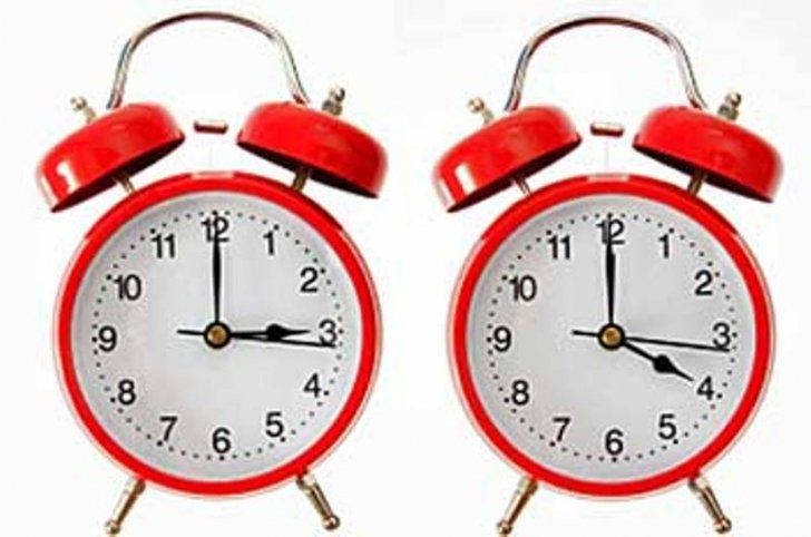 three_oclock_four_09531800