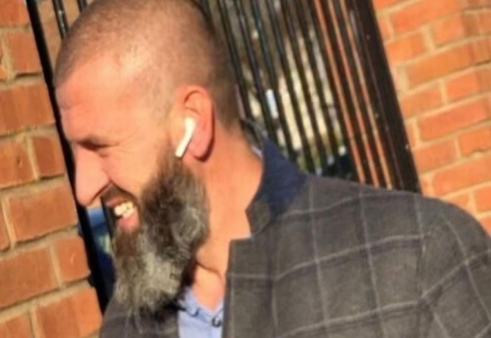 Români, sclavi la o spălătorie auto din Marea Britanie. Suma cu care erau plătiți pentru 11 ore de muncă pe zi